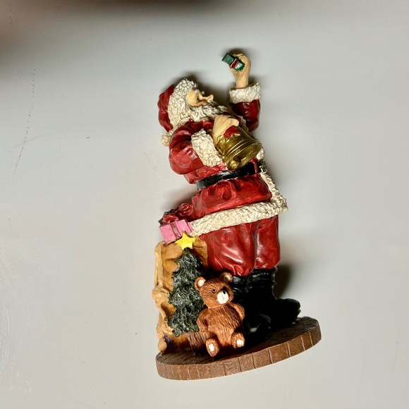 Vintage Santa with Bag of Toys Resin Figurine.. - Picture 2 of 5